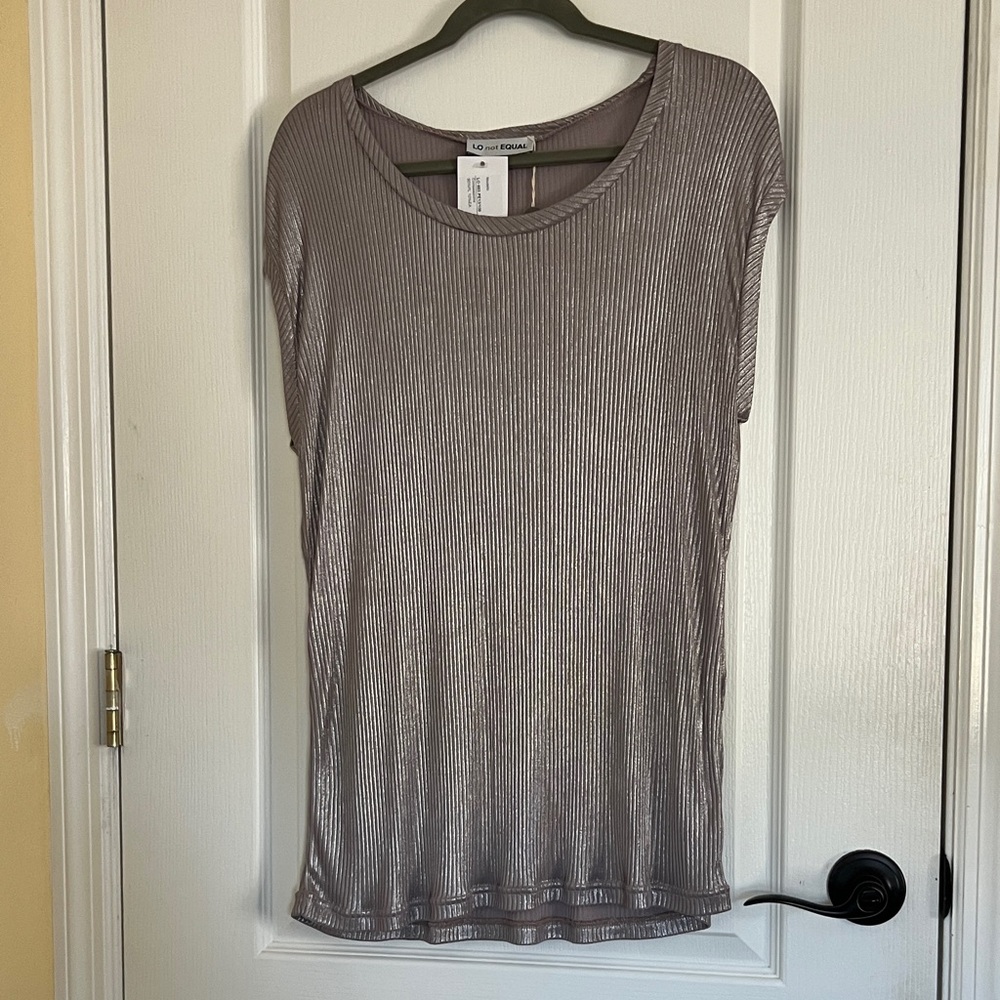 Italy’s Lo not EQUAL  Shiny metalic mauve  Short Sleeve minidress or long top.